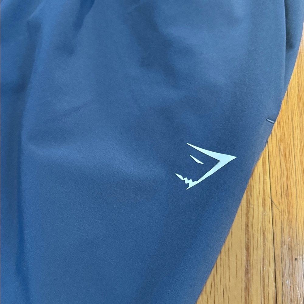 Gymshark Women’s Joggers Size Medium - Picture 2 of 4